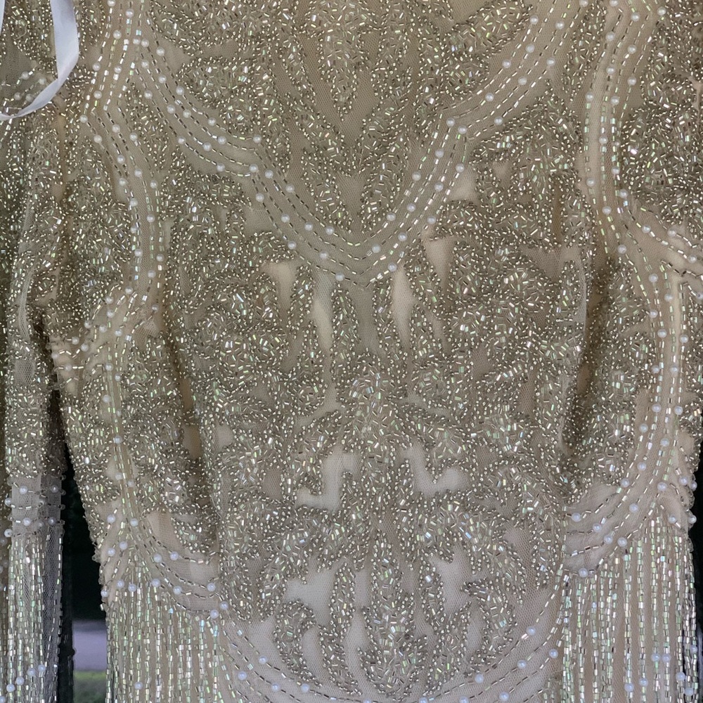 Formal dress - Picture 4 of 16